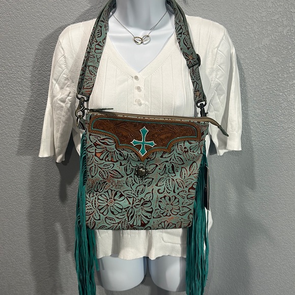 NWT myra leather crossbody bag - Picture 1 of 7